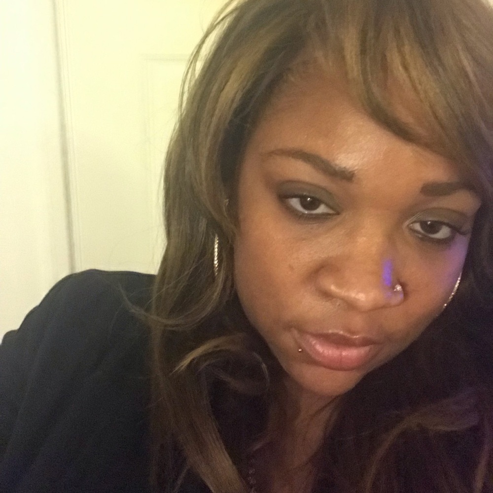 Meet your Posher, Ledora